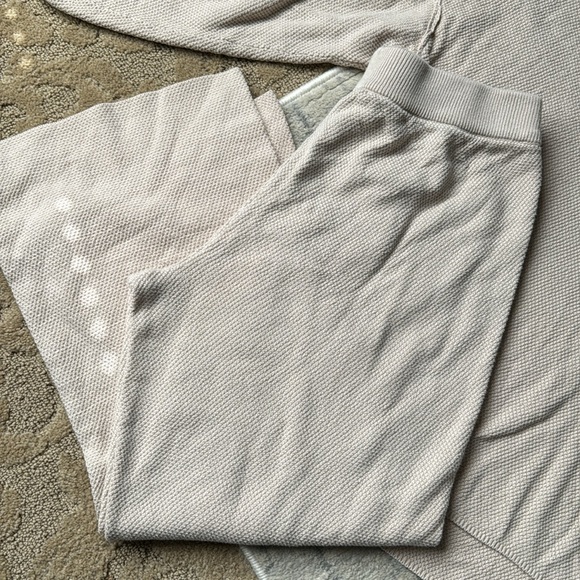 Knit 2pc outfit, size XLarge - Picture 5 of 9